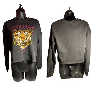 H&M Graphic Black Tiger Desolate Crop Sweatshirt